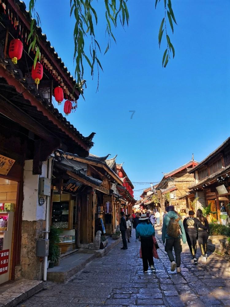 白色情人节：校园迷宫